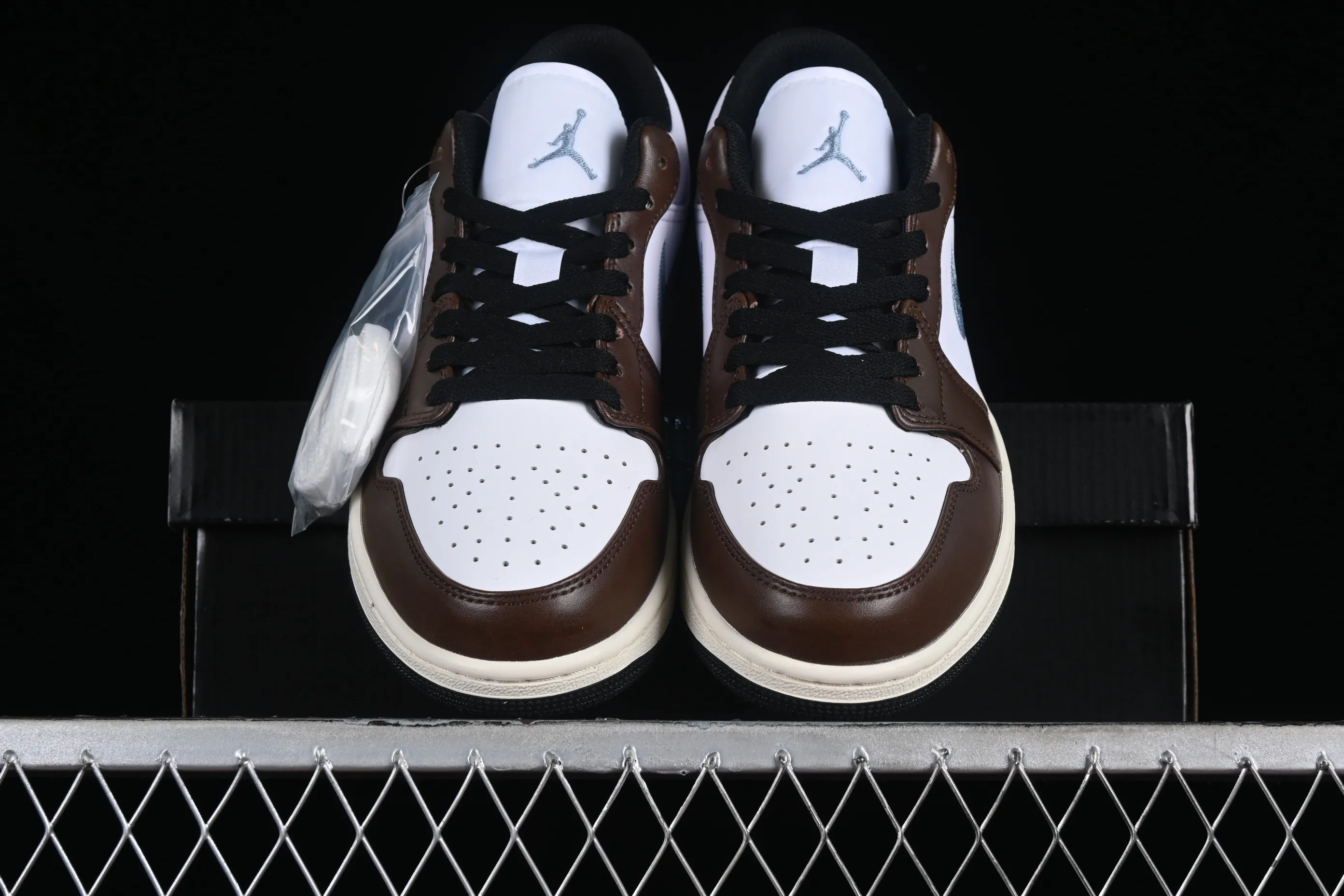 All categories Air Jordan Jordan series basketball shoes Air Jordan 1 Low Z version Air Jordan 1 Low AJ1 Joe 1 low-top cultural and leisure sports sneakers FQ7832-142